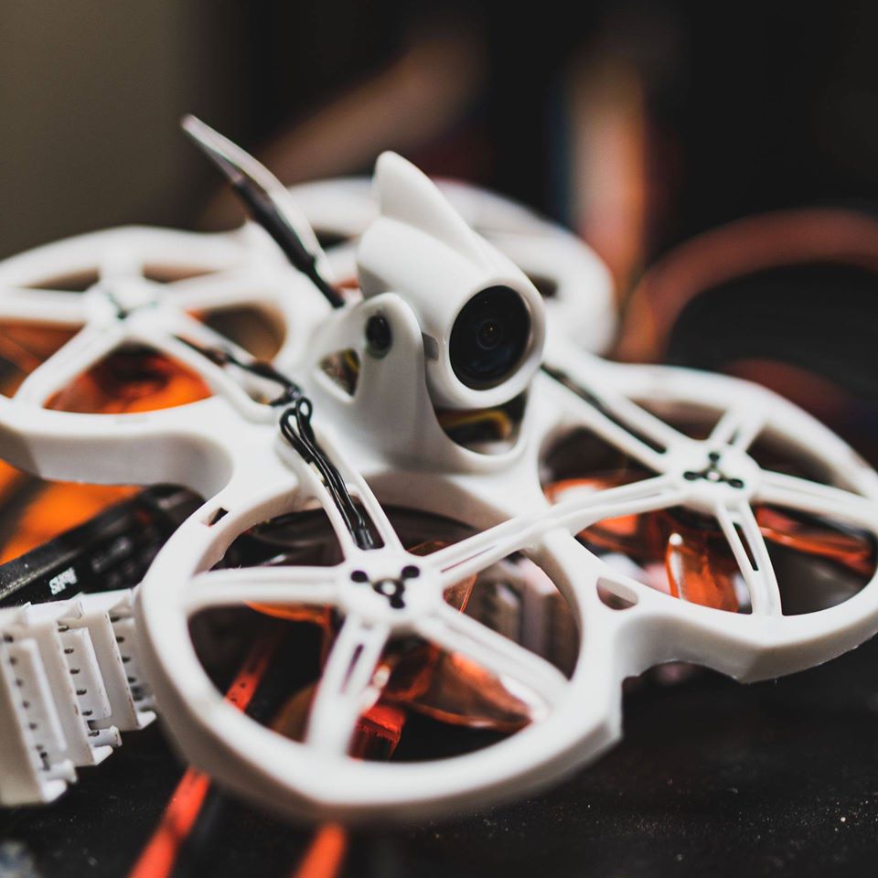 Emax Tinyhawk II 2 RTF FPV Rac - Drone Racing Charger บทวิจารณ์และราคา